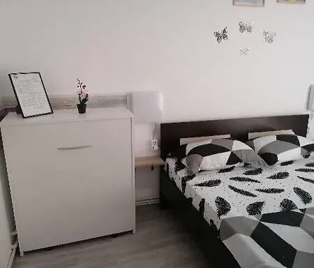 Apartman Garsoniera Mario